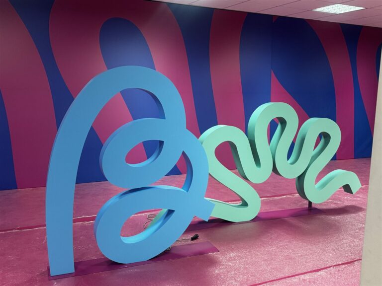 ფერადი 3D ასოები